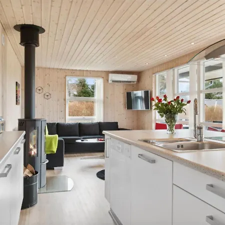 Helke - 100m To The Inlet By Interhome Semesterbostad *