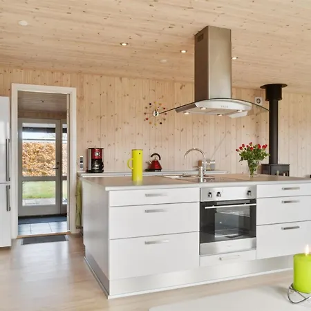 Helke - 100m To The Inlet By Interhome Semesterbostad